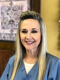 Dental hygienist Kim